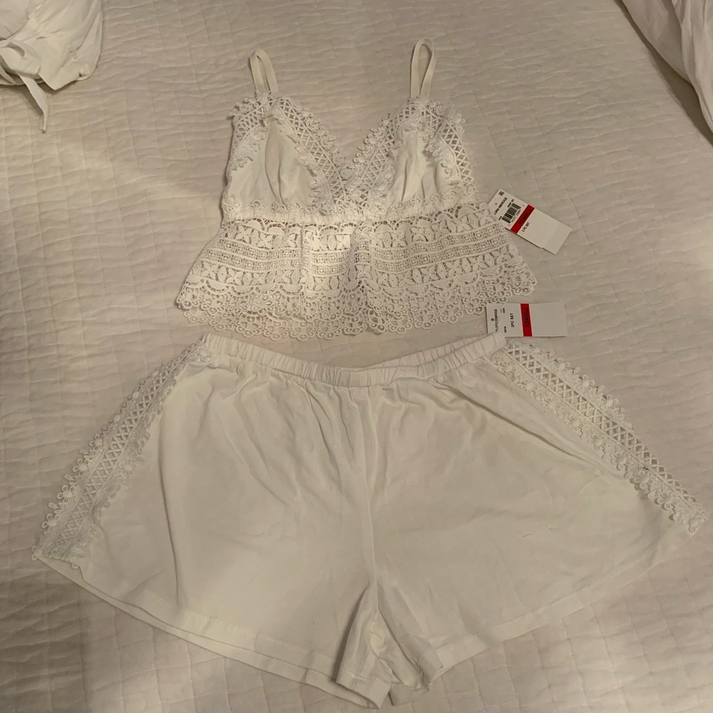 NWT XS Flora Nikrooz 2 piece crochet/bridal set